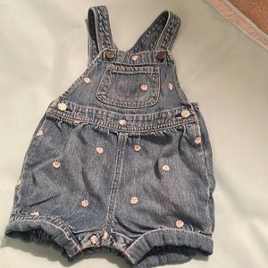 Gap flower stitched jean overall shorts 18-24 months